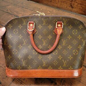 Louis Vuitton Alma PM